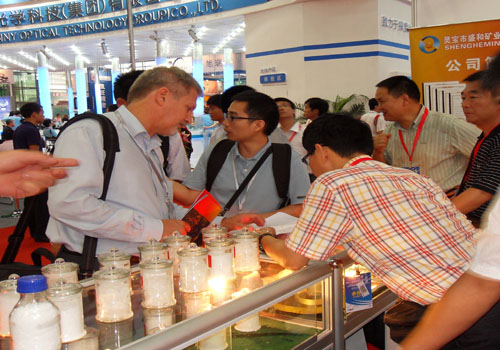 公司于2010年5月参加深圳光电展